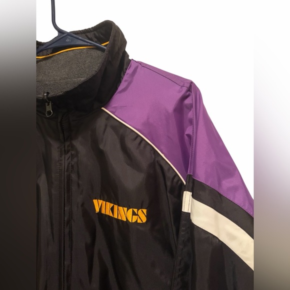 NFL Minnesota Vikings Reversible Men’s Jacket. Size Medium. Good condition - Picture 2 of 12